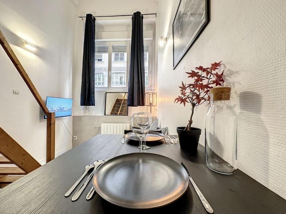 Апартаменты Cosy Appt Coeur De Lyon 1 Imbert Экстерьер фото